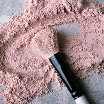Powder, Ingredient, Chemical compound, Sand, Flour, Brush, Seasoning, 