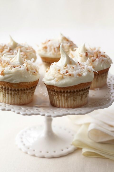 coconut cupcakes with coconut white chocolate frosting easy cupcake recipes
