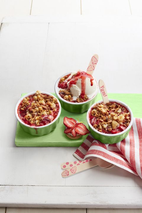 Strawberry-Rhubarb Crumbles Recipe