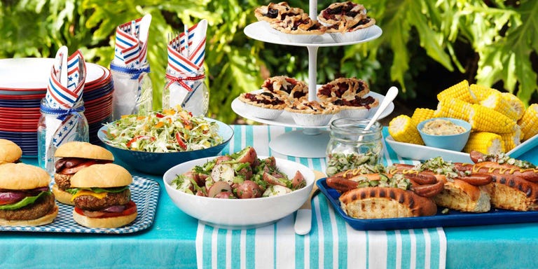 Explore Southern Living Your favorite stars were in full force as they celebrated Fourth of July on Wednesday. While some celebrities chose to kick back and relax by the pool, others.