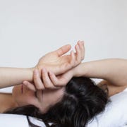 Finger, Comfort, Skin, Shoulder, Wrist, Joint, Elbow, Linens, Bed, Black hair, Finger, Comfort, Skin, Shoulder, Wrist, Joint, Elbow, Linens, Bed, Black hair,