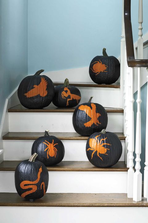 pumpkin painting ideas scary silhouettes pumpkins on a staircase