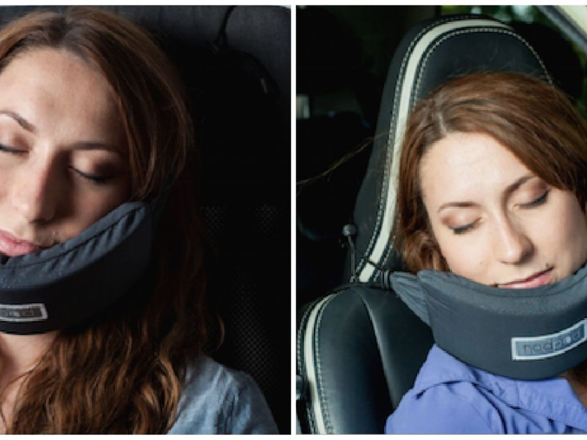 https://hips.hearstapps.com/wdy.h-cdn.co/assets/16/33/1280x960/sd-aspect-1471623574-neck-pillow-sleeping-on-planes.jpg?resize=1200:*