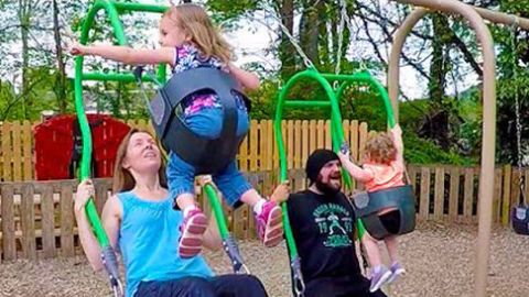 Parent facing clearance child swing