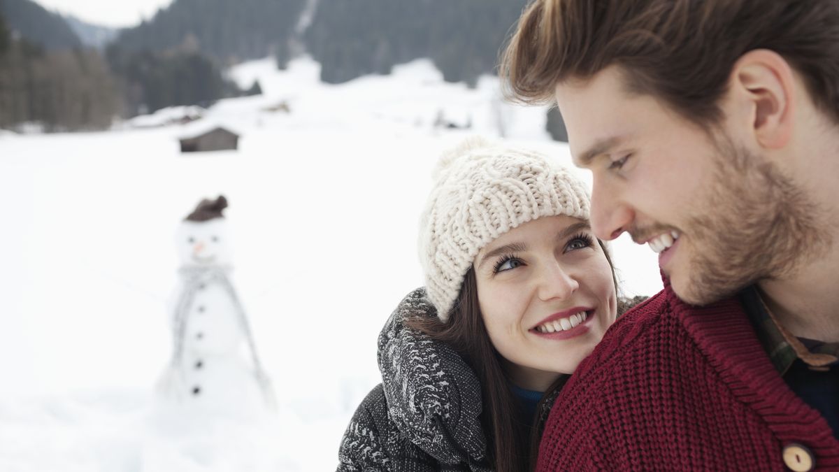 50 Best Winter Date Ideas 2021 — Cute Things for Couples to Do in Winter