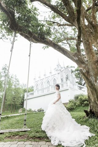 Bride, Wedding dress, Dress, Photograph, Gown, Clothing, Bridal clothing, Bridal party dress, Bridal accessory, Veil, 