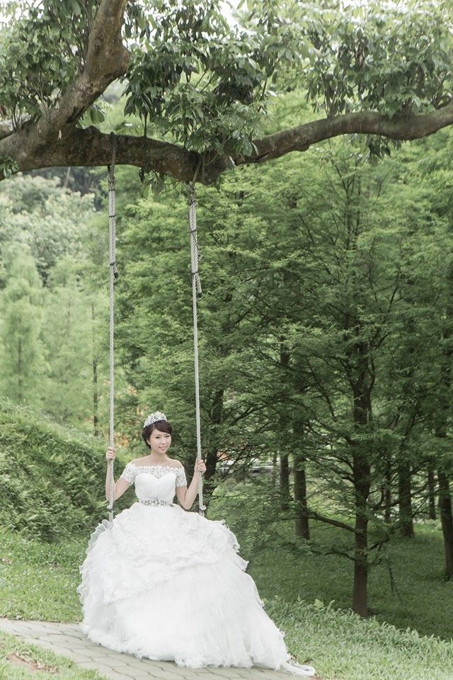 Clothing, Dress, Bridal clothing, Photograph, Tree, Gown, Wedding dress, Bride, Forest, Bridal party dress, 