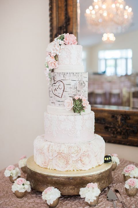 Wedding cake, Sugar paste, Buttercream, Cake, Cake decorating, Icing, Pasteles, Sugar cake, Sweetness, Food, 