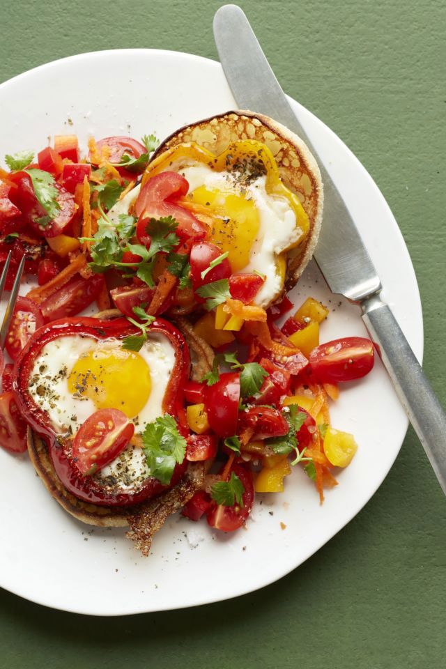 healthy spring recipes  egg pepper rings with carrot salsa