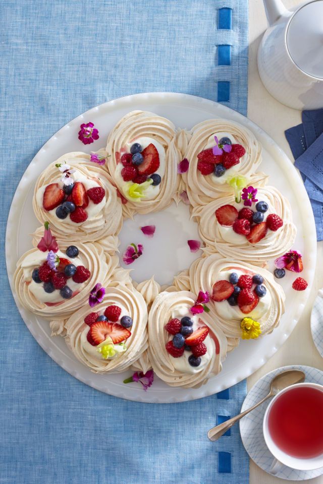 gluten free desserts   meringue wreath