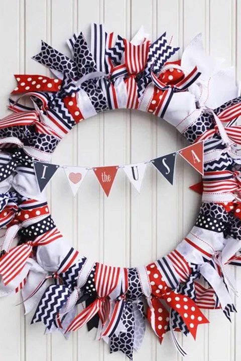 17 Diy 4th Of July Wreaths How To Make A Patriotic Wreath