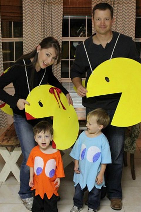 30 Best Family Halloween Costumes 2018 - Cute Ideas for Themed Costumes ...