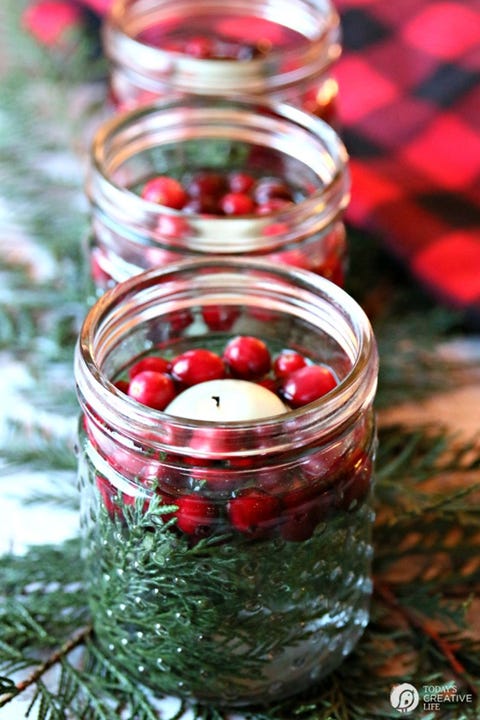 38 Christmas Table Decorations Centerpieces Ideas For Holiday Christmas Table Decorations Luminaries