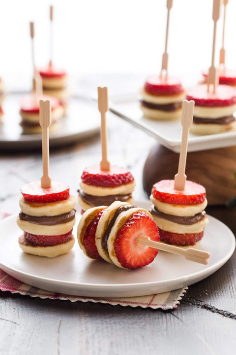 Food, Dish, Cuisine, Dessert, Ingredient, Baked goods, Finger food, Buttercream, Icing, Strawberry, 