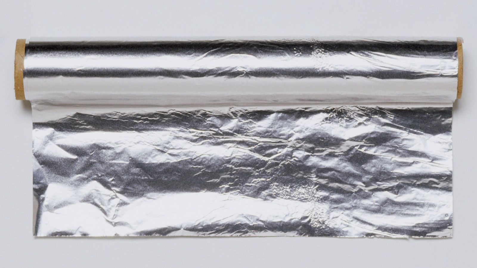 Shaking tinfoil can generate electricity