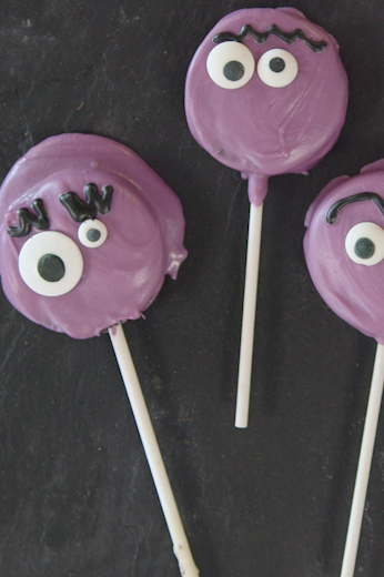 halloween-food-ideas-oreo-monster-pops halloween food ideas oreo monster pops