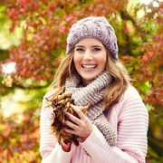 People in nature, Photograph, Facial expression, Leaf, People, Autumn, Beauty, Beanie, Knit cap, Smile, 