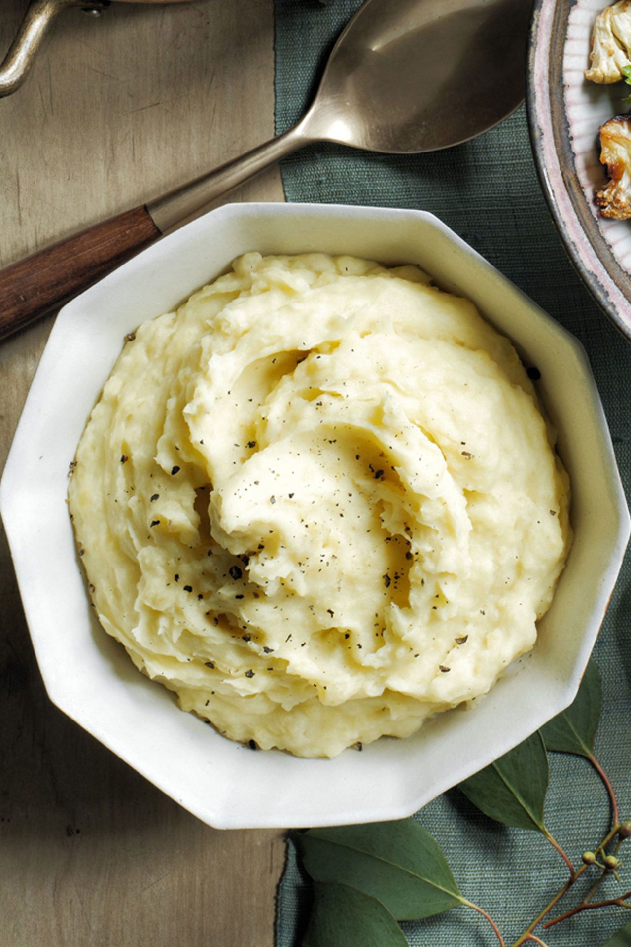 Best Slow-Cooker Mashed Potatoes - How To Make Slow-Cooker Mashed Potatoes