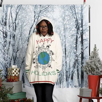Clothing, Winter, Tree, Fashion, Outerwear, Textile, T-shirt, Linens, Sweater, Christmas, 
