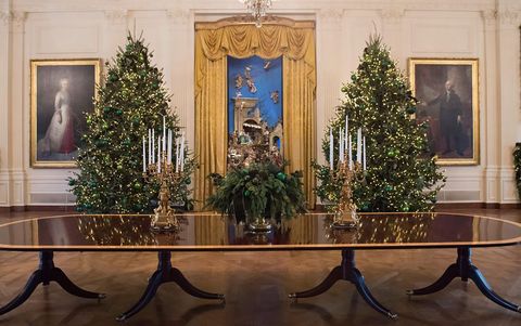 Christmas decoration, Tree, Christmas, Christmas tree, Room, Branch, Interior design, Interior design, Home, Plant, 