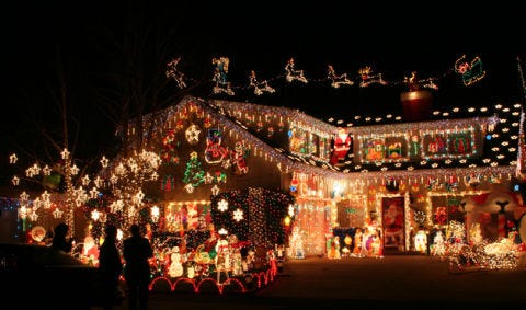 Crazy Outdoor Christmas Lights At Womansday Photos Of This Sunnyville California Home Stood Out According To Photographer Adam Alessandrini Amongst The Neighboring Non Decorated Houses