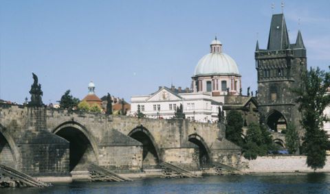 Architecture, Aqueduct, Dome, Waterway, Arch bridge, Bridge, Arch, Landmark, Dome, Bank, 