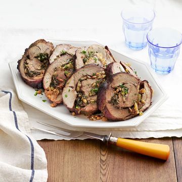 spinach and pine nut stuffed leg of lamb
