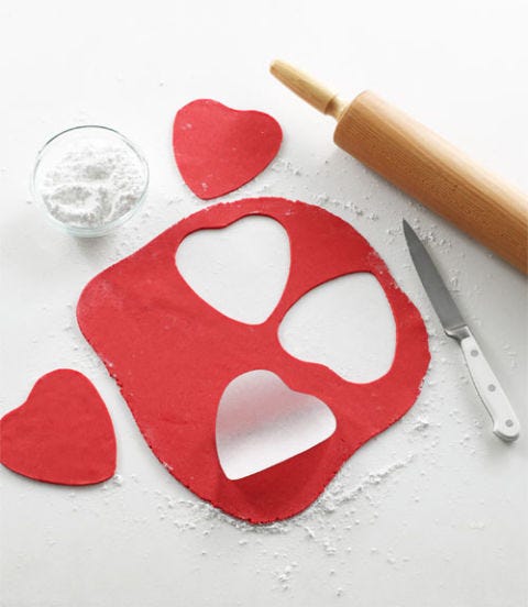 Use Round Cake Pan As Stencil Use Round Cake Pan As Stencil