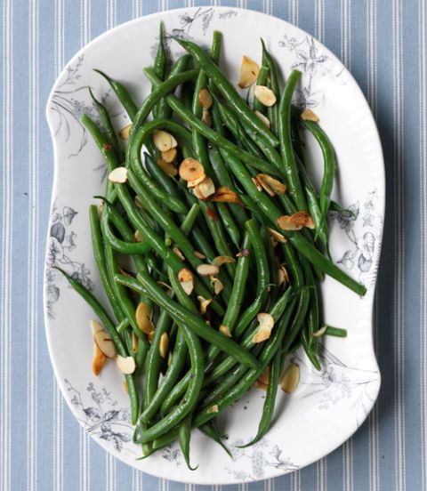 Green-Beans-with-Toasted-Garlic-and-Almonds-Recipe