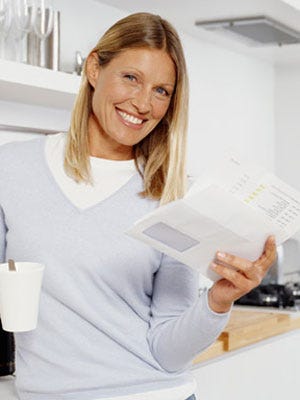 women managing money
