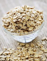 Food, Rolled oats, Oat bran, Breakfast cereal, Cereal, Oat, Ingredient, Whole grain, Cuisine, Avena, 