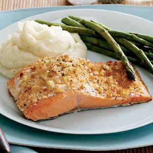Salmon-with-Asparagus-and-Potatoes