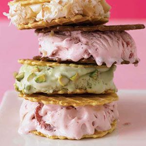 Pistachio-Ice-Cream-Sandwiches