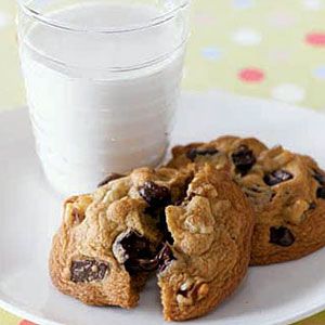 Soft-Chocolate-Chunk-Cookies