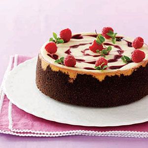 White Chocolate-Raspberry Heart Cheesecake