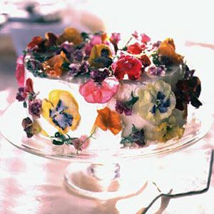 Spring-Bouquet-Cake-with-Fruit-Filling