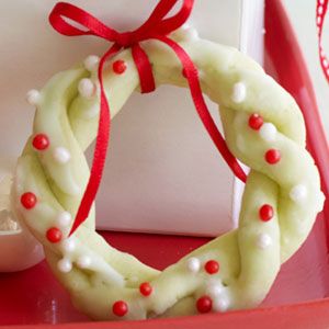 Lime Butter Cookie Wreaths