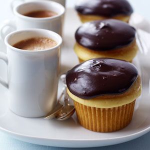 Boston-Cream-Cupcakes-Recipe