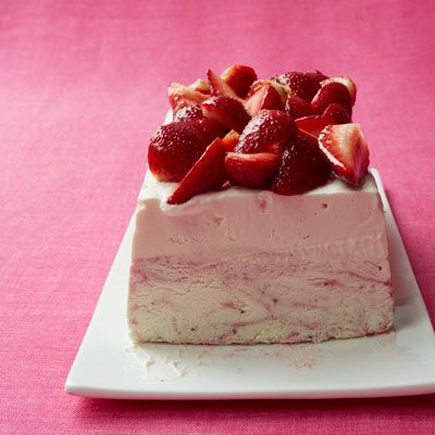 strawberry ice cream cheesecake