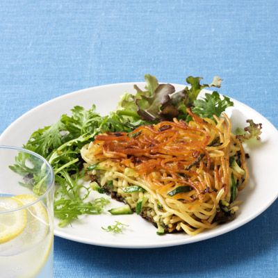 crispy spaghetti with zucchini and herbs