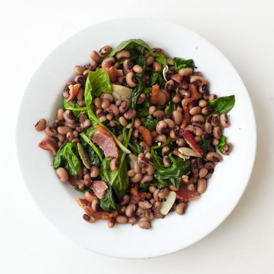 Garlicky Black-Eyed Peas with Spinach and Bacon