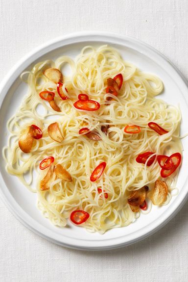 vegan thanksgiving recipes spicy garlic chili oil with pasta