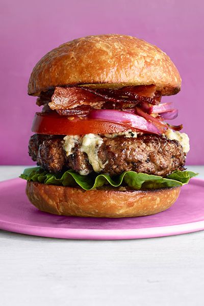 grilling recipes blue cheese bacon and balsamic onion burger