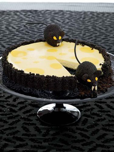 creepy critter cheesecake