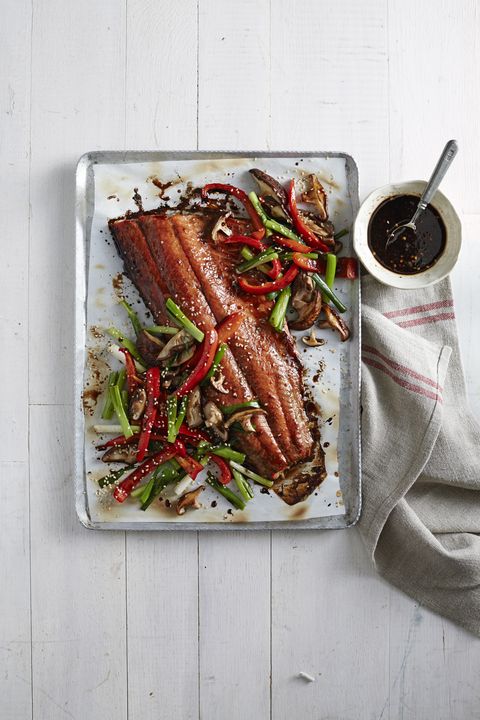 honey soy glazed salmon with mushrooms and peppers