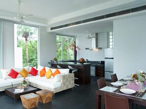 Decorate Like a Pro modern living room