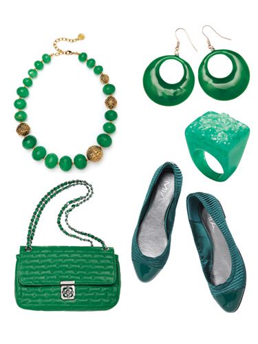 Green Accessories and Outfits - How to Wear Green
