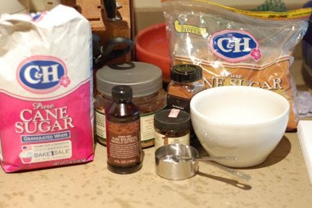 Brown, Ingredient, Logo, Serveware, Dishware, Kitchen utensil, Chemical compound, Cutlery, Spice, Seasoning, Brown, Ingredient, Logo, Serveware, Dishware, Kitchen utensil, Chemical compound, Cutlery, Spice, Seasoning,