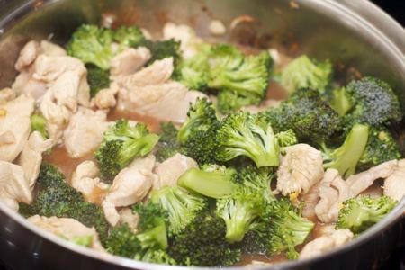 Food, Broccoli, Ingredient, Leaf vegetable, Cruciferous vegetables, Produce, Vegetable, Cuisine, Recipe, Natural foods, Food, Broccoli, Ingredient, Leaf vegetable, Cruciferous vegetables, Produce, Vegetable, Cuisine, Recipe, Natural foods,