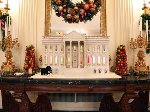 white house christmas decorations inside the white house during